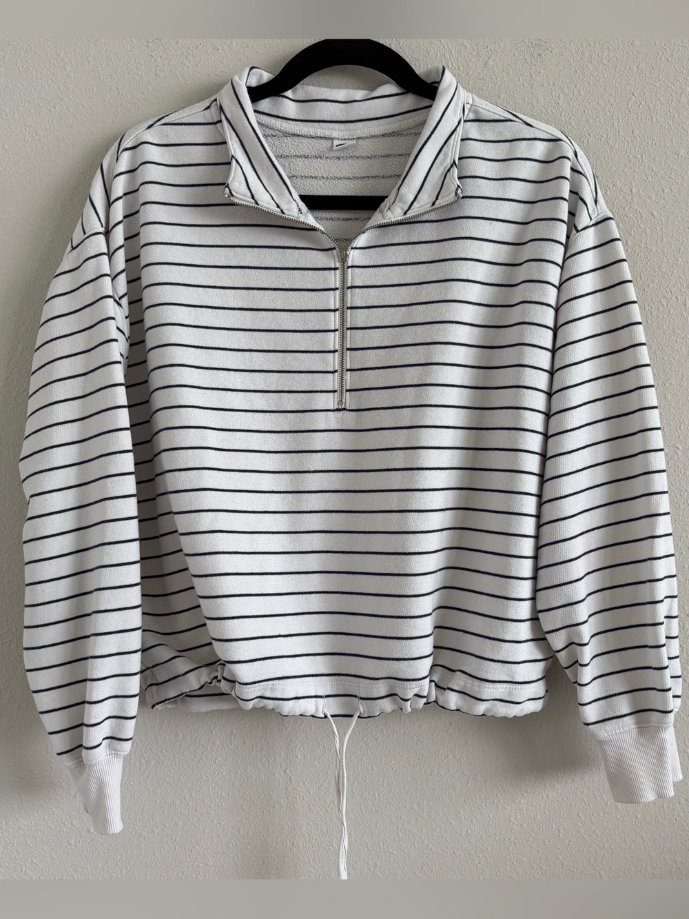 Old Navy Cinched 1/2 Zip sweatshirt